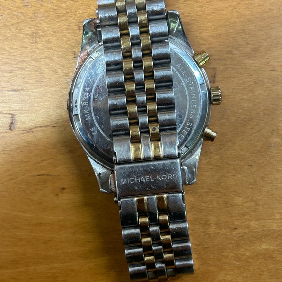 Micheal Kors Watch - Picture 2 of 3